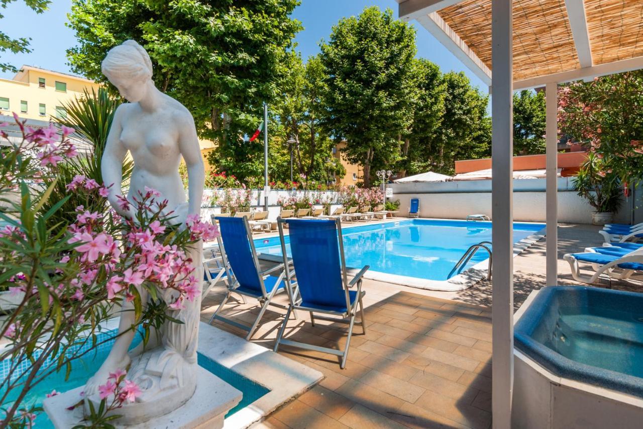 Hotel Carillon Bellaria-Igea Marina Eksteriør billede